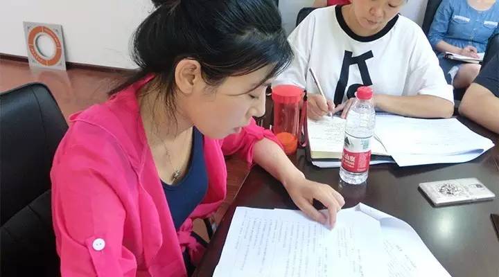 億誠建設(shè)各部門部長做半年匯報 億誠建設(shè)各部門部長做半年匯報