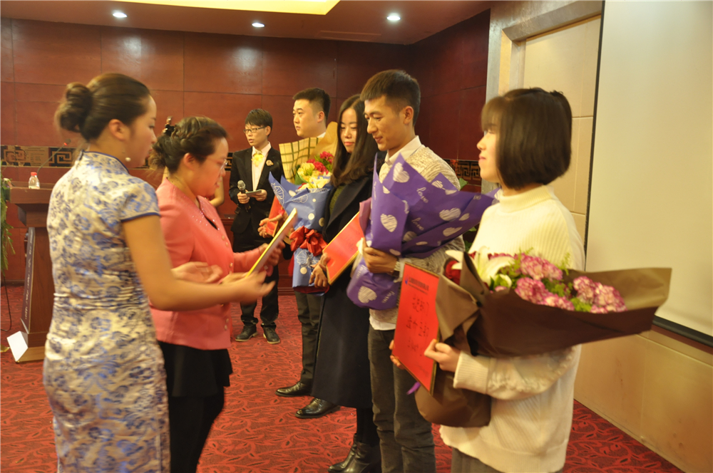 億誠公司2017年年度目標責任簽訂大會 億誠公司2017年年度目標責任簽訂大會