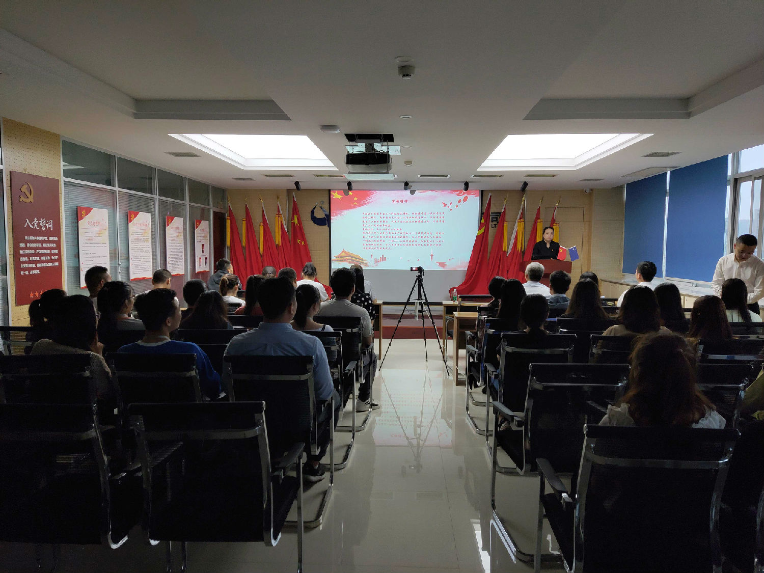 億誠詩歌朗讀比賽 億誠詩歌朗讀比賽