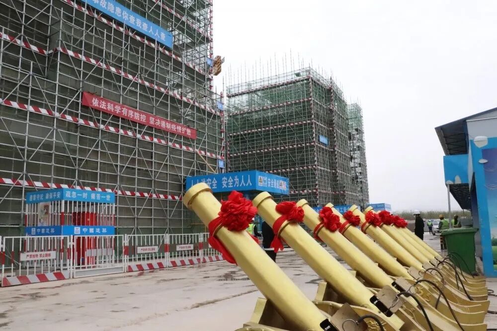 高新區第二十六小學封頂儀式現場 高新區第二十六小學封頂儀式現場