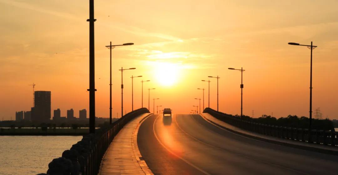 政府發文簡化工程招投標流程,原則上采用資格后審 政府發文簡化工程招投標流程,原則上采用資格后審