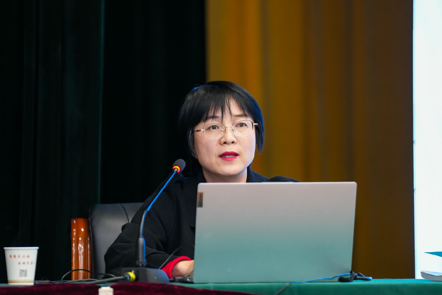 《指南》副主編鄭亞云 《指南》副主編鄭亞云