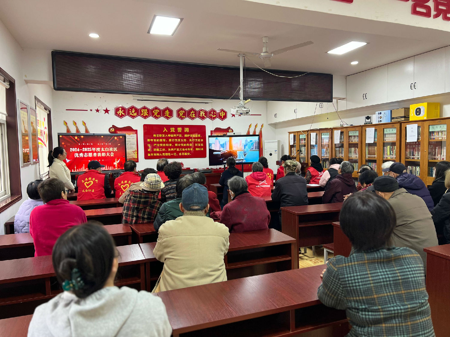 人大代表助力3?5表彰志愿，傳承雷鋒精神