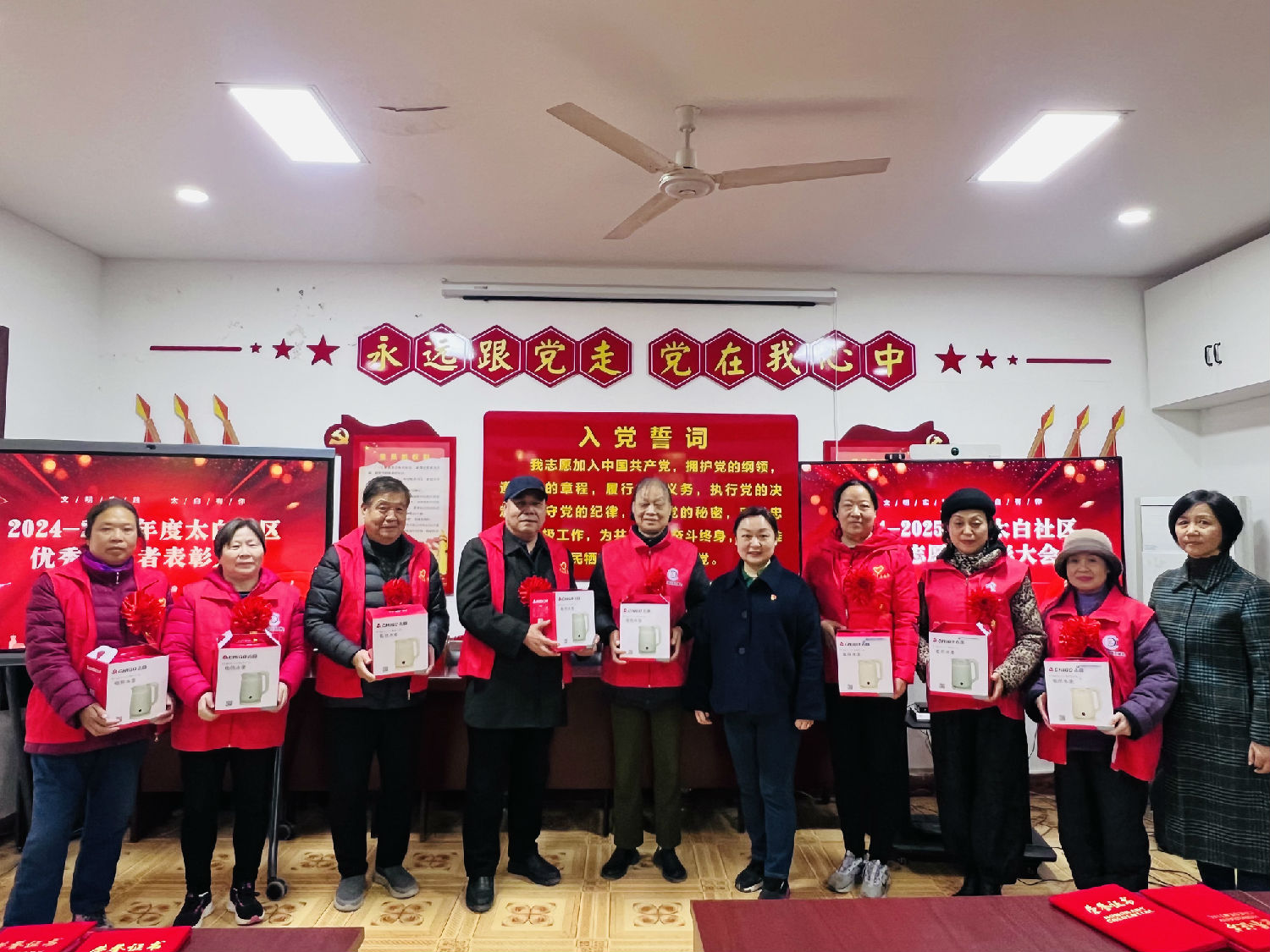 人大代表助力3?5表彰志愿，傳承雷鋒精神